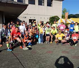 バンバンみんなの声援を受け、ゴールへ。