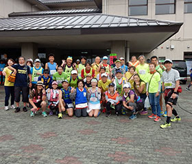 スタート前の元気な集合写真