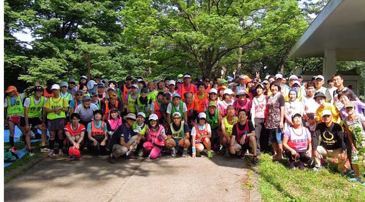 バンバンクラブ集合写真。代々木公園にて。